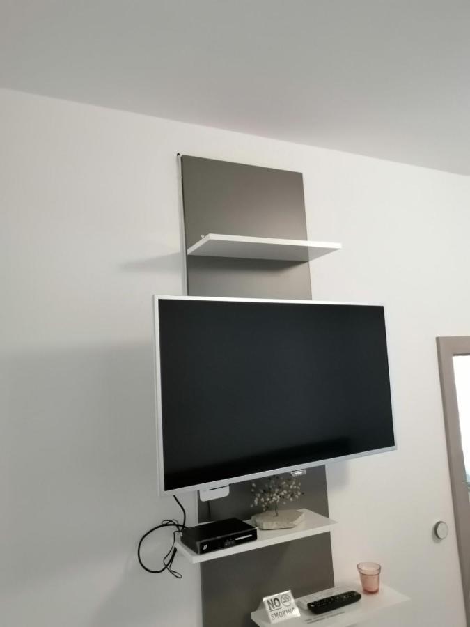 Evita Apartment คาร์โลวัตส์ ภายนอก รูปภาพ