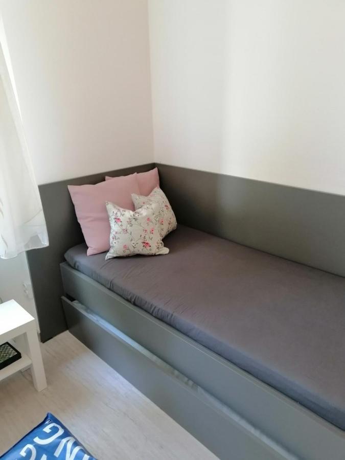 Evita Apartment คาร์โลวัตส์ ภายนอก รูปภาพ